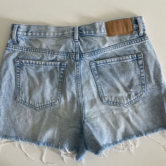 Pacsun light wash jean shorts - Picture 2 of 3